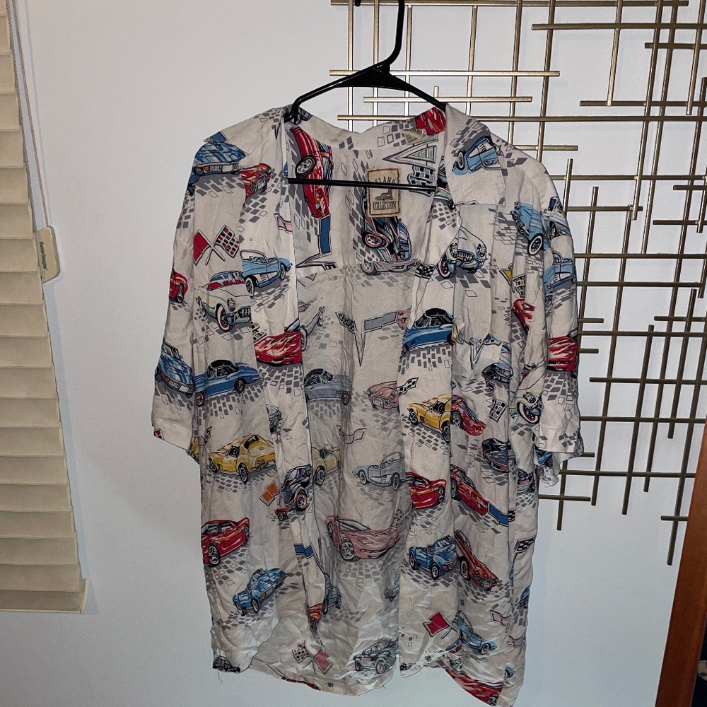 Button down collar T-shirt